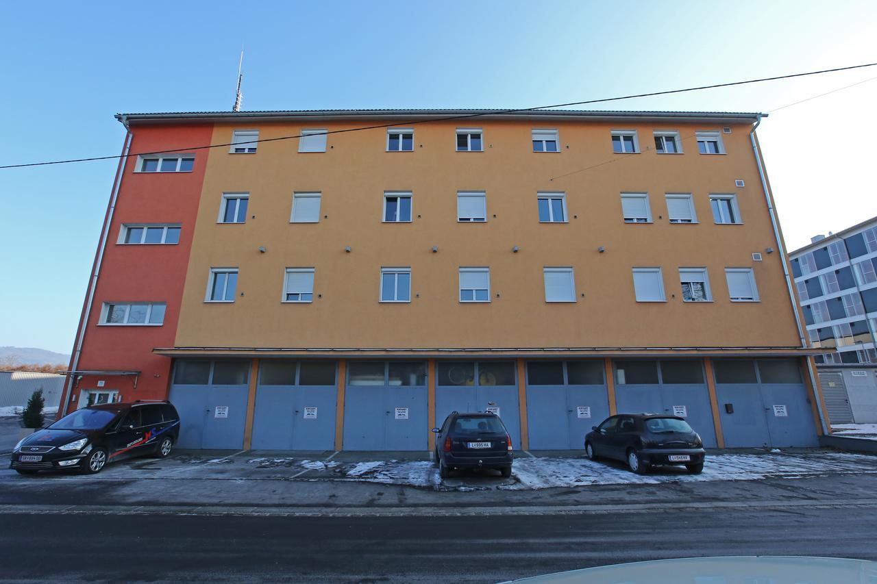 Montagehotel Living@Linz Exterior foto